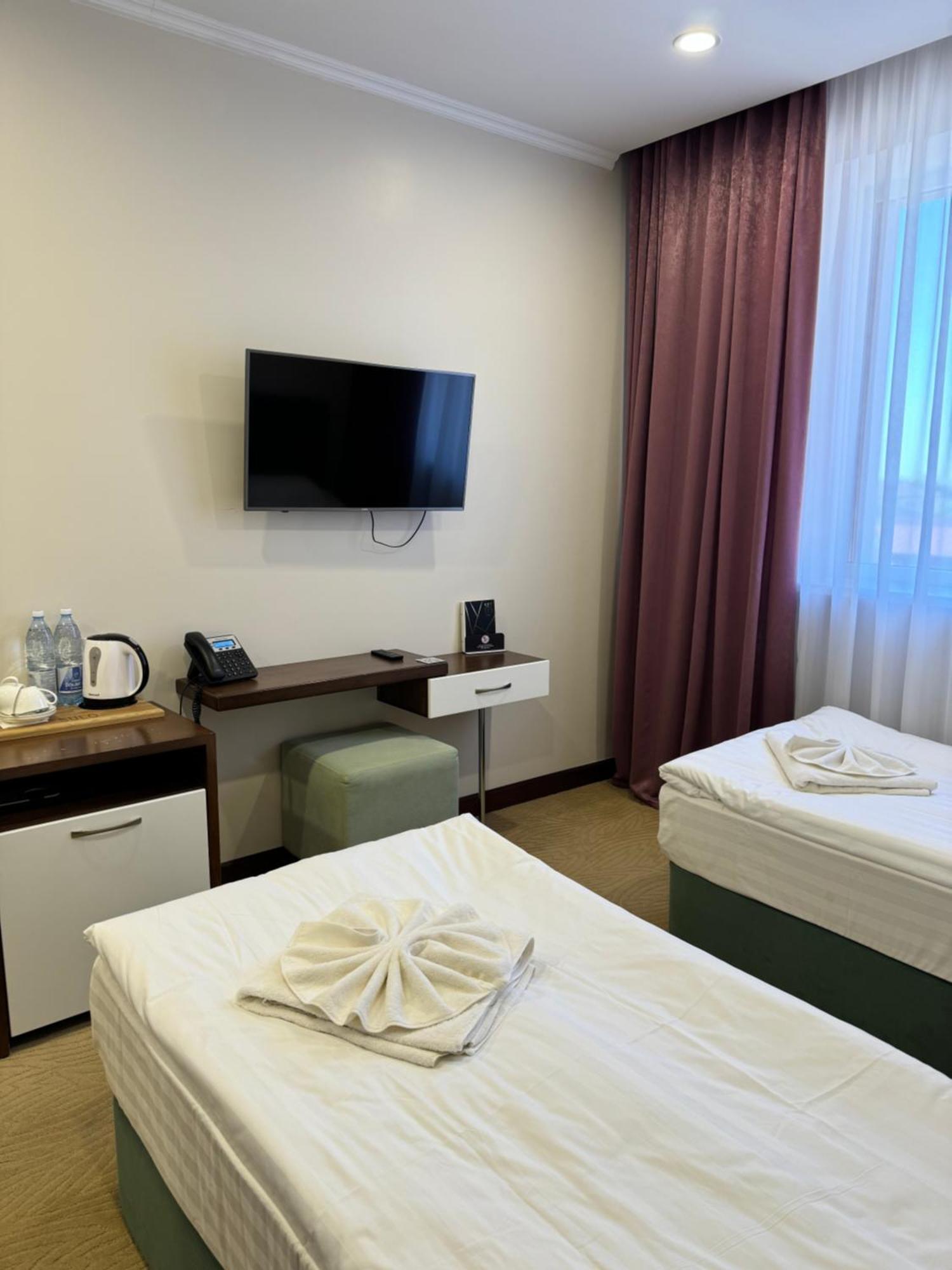 Sulo Atyrau Hotel Εξωτερικό φωτογραφία