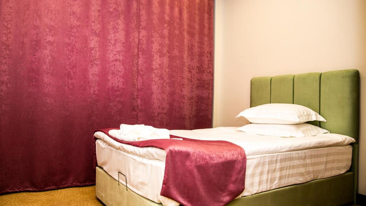 Sulo Atyrau Hotel Εξωτερικό φωτογραφία